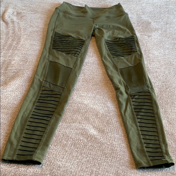 ALO Yoga Pants - Alo High-Waisted Moto Leggings